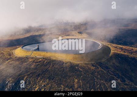 Turlough Hill, co Wicklow - Irlands einziges Pumpspeicherkraftwerk in den malerischen Wicklow Mountains. Umweltfreundliches Projekt Stockfoto