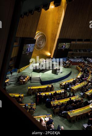 NEW YORK - König Willem-Alexander nimmt an der Eröffnungszeremonie der UN-Wasserkonferenz Teil. Der König besucht die Vereinigten Staaten im Rahmen der UN-Wasserkonferenz für zwei Tage. Die Konferenz dient als Auftakt für den Klimagipfel in Dubai im weiteren Verlauf dieses Jahres. ANP KOEN VAN WEEL niederlande raus - belgien raus Stockfoto