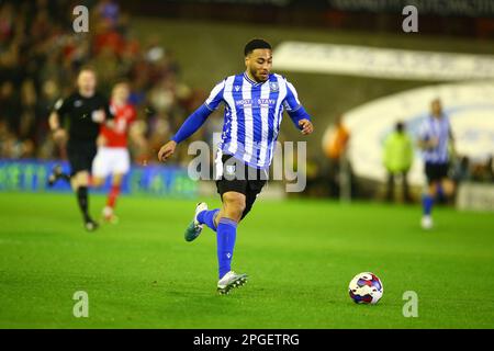 Oakwell Stadium, Barnsley, England - 21. März 2023 Akin Famewo (15) of Sheffield Mittwoch - während des Spiels Barnsley gegen Sheffield Wednesday, Sky Bet League One, 2022/23, Oakwell Stadium, Barnsley, England - 21. März 2023 Guthaben: Arthur Haigh/WhiteRosePhotos/Alamy Live News Stockfoto