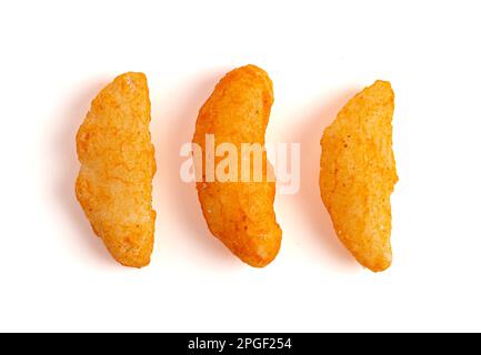 Chili-Reis-Cracker auf weißem Hintergrund Stockfoto