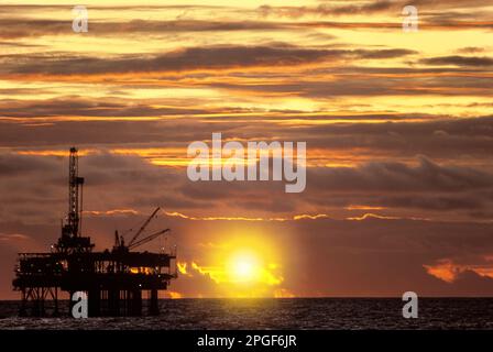 OFFSHORE-ÖL BOHREN RIG KALIFORNIEN USA Stockfoto