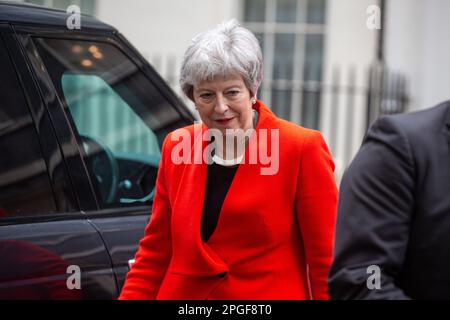 London, England, Großbritannien. 22. März 2023. Der ehemalige britische Premierminister THERESA MAY verlässt die Downing Street 10. (Kreditbild: © Tayfun Salci/ZUMA Press Wire) NUR REDAKTIONELLE VERWENDUNG! Nicht für den kommerziellen GEBRAUCH! Stockfoto