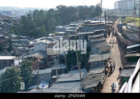 KENIA, Nairobi, Kibera Slum / KENIA, Nairobi, Slum Kibera Stockfoto
