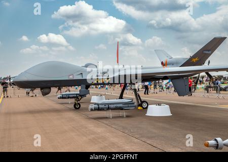 RAF Protector RG Mk 1 (General Atomics MQ-9B Reaper) UAV-Drohne auf dem Luftwaffenstützpunkt RAF Fairford. Fairford, Großbritannien - 13. Juli 2018 Stockfoto