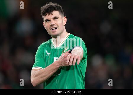 Dublin, Irland. 22. März 2023. John Egan aus Irland während des internationalen Freundschaftsspiels zwischen der Republik Irland und Lettland im Aviva Stadium in Dublin, Irland, am 22. März 2023 (Foto: Andrew SURMA/Credit: SIPA USA/Alamy Live News Stockfoto