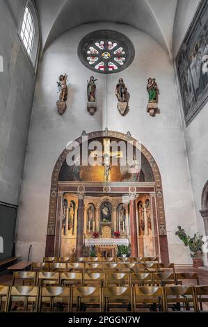 Seitenaltar, neo-romanische Pfarrkirche St. Anne in Lehel, München, Bayern, Deutschland Stockfoto