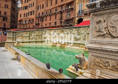 Siena, Piazza del campo, Fonte Gaia, Campo-Platz, Gaia-Brunnen, UNESCO-Weltkulturerbe, Toskana, Italien Stockfoto