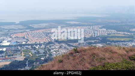 Blick auf den Fairview Park im Norden Hongkongs. Stockfoto