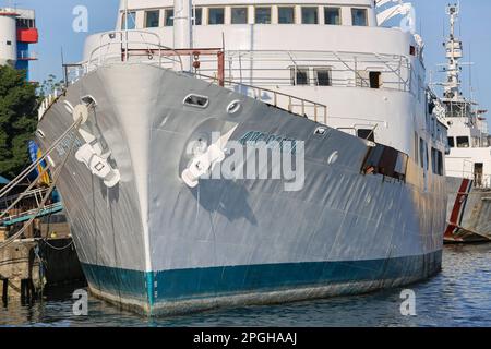 Präsidentenyacht des Präsidenten der Philippinen, BRP Ang Pangulo (ACS-25), Schiff der philippinischen Marine, schwimmendes Krankenhaus, COvid-19-Einrichtung Stockfoto