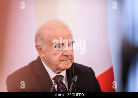 RIGA, LETTLAND. 22. März 2023 George Vella (auf Foto), Präsident von Malta und Präsident von Egils Levits von Lettland, während der Pressekonferenz nach dem Treffen im Schloss Riga. Stockfoto