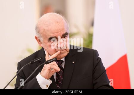 RIGA, LETTLAND. 22. März 2023 George Vella (auf Foto), Präsident von Malta und Präsident von Egils Levits von Lettland, während der Pressekonferenz nach dem Treffen im Schloss Riga. Stockfoto