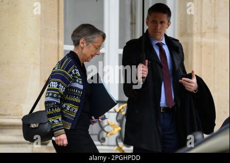 Julien Mattia / Le Pictorium - Ergebnis des Ministerrates vom 22. März 2023 - 22/3/2023 - Frankreich / Ile-de-France (Region) / Paris - Premierministerin Elisabeth Borne am Ende der Ministerratstagung am 22. März 2023 Stockfoto