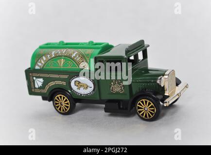 Corgi Cameo „The Village Collection – Morris Truck, Lyles Golden Sirup“ 1993 Stockfoto