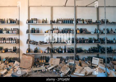 Eine Fabrik der marke peroni, die aufgegeben wurde und nicht mehr in Betrieb ist Stockfoto