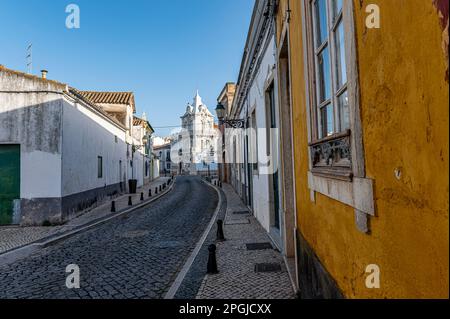 Der Belmarco-Palast ist eines der interessantesten Beispiele der revivalistischen Architektur an der Algarve. Stockfoto