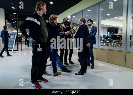 DEN HAAG - Staatssekretär Hans VIJLBRIEF (Wirtschaft und Klima) nach einer Aussprache im Ausschuss über die Änderung des Bergbaugesetzes. ANP BART MAAT niederlande out - belgien out Stockfoto