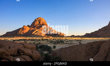 Die Spitzkoppe Berg in Namibia Stockfoto