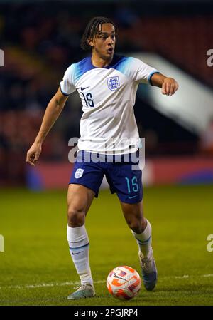 Ashley Phillips von England beim Qualifying Group G-Spiel der UEFA European under-19 Championship im Poundland Bescot Stadium in Walsall. Bilddatum: Mittwoch, 22. März 2023. Stockfoto