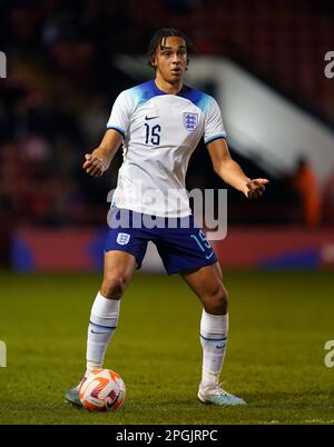 Ashley Phillips von England beim Qualifying Group G-Spiel der UEFA European under-19 Championship im Poundland Bescot Stadium in Walsall. Bilddatum: Mittwoch, 22. März 2023. Stockfoto