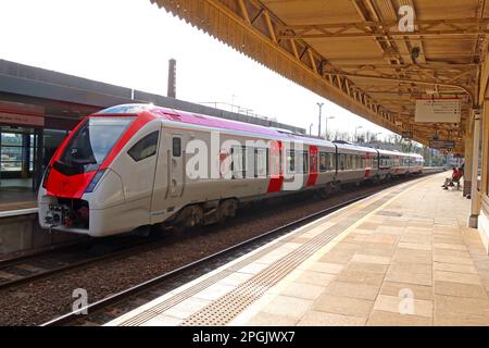 Stadler 231007 - British Rail Class 231, am Hauptbahnhof Cardiff, TFW-Zug, Wales, UK, CF10 1EP Stockfoto