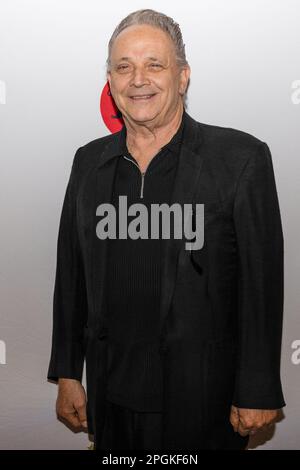 Jimmie Vaughan im Jimmie and Stevie Ray Vaughan: Brothers in Blues Premiere im Paramount Theatre in Austin, Texas, am 22. März 2023. (Foto: Stephanie Tacy/SIPA USA) Stockfoto