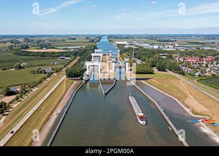 Luftaufnahme von der Prinzessin Irene Lock in Wijk bij Duurstede in den Niederlanden Stockfoto