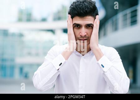 Stress Emotionen Druck überarbeitete Männerhaut Stockfoto