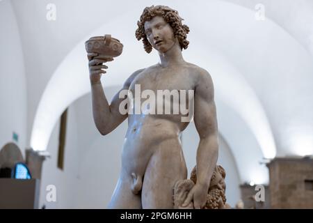 Bacchus, ein früheres Werk von Michelangelo 1496-97, ausgestellt im Bargello in Florenz Stockfoto