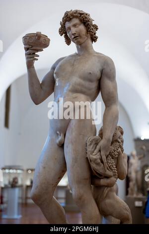 Bacchus, ein früheres Werk von Michelangelo 1496-97, ausgestellt im Bargello in Florenz Stockfoto