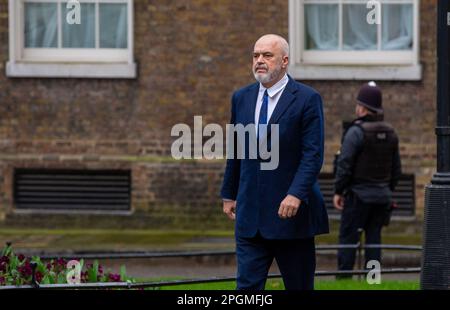 London, England, Großbritannien. 23. März 2023. Der albanische Ministerpräsident EDI RAMA kommt in der Downing Street 10 an. (Kreditbild: © Tayfun Salci/ZUMA Press Wire) NUR REDAKTIONELLE VERWENDUNG! Nicht für den kommerziellen GEBRAUCH! Stockfoto