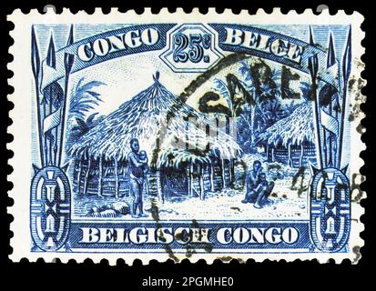 MOSKAU, RUSSLAND - 16. MÄRZ 2023: Briefmarken in belgischem Kongo zeigen Uele Hut, Peoples und Ausblicke aus der Kongo-Serie, ca. 1932 Stockfoto