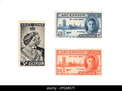 Klassische Briefmarken aus Ascension, isoliert auf weißem Hintergrund. Stockfoto