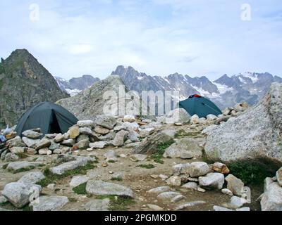 Lager mit Zelten im Kaukasus Stockfoto