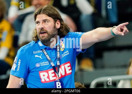 Mannheim, Deutschland. 23. März 2023. Handball: Bundesliga, Rhein-Neckar Löwen - HSV Hamburg, Matchday 24, SAP Arena. Sebastian Hinze, Trainer des Rhein-Neckar Löwen, Gesten. Kredit: Uwe Anspach/dpa/Alamy Live News Stockfoto