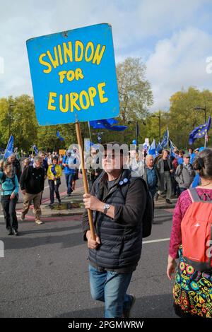 London, Großbritannien. 22. Okt. 2022. National treffen Sie im März „We Want our Star Back“ vom Hyde Park zum Parliament Square. © Waldemar Sikora Stockfoto