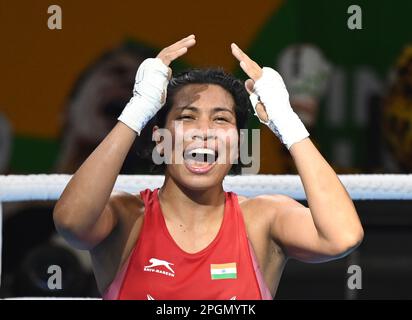 Neu-Delhi, Indien. 23. März 2023. NEU-DELHI, INDIEN - MÄRZ 23 2023: Die indische Boxerin Lovlina Borgohain reagiert, nachdem sie am 23. März 2023 bei der IBA Women's Boxing World Championships in Neu-Delhi, Indien, ihr Halbfinalspiel der Kategorie 70-75kg (Leichtgewicht) gegen den chinesischen Boxer Li Qian gewonnen hat. (Foto: Sanjeev Verma/Hindustan Times/Sipa USA) Guthaben: SIPA USA/Alamy Live News Stockfoto