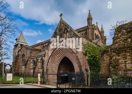 22.03.2023 Chester, Cheshire, Großbritannien. Die St. Johns Church Chester war von 1075 bis zur Reformatierung die Kathedrale und die Collegiatskirche dieser Stadt Chester Stockfoto