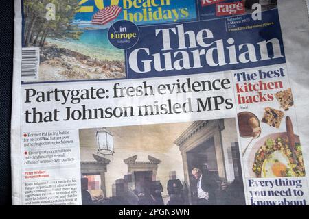 "Partygate Fresh Evidence that Johnson Irrouling MPS Guardian Schlagzeile Titelseite Boris Johnson Artikel 4. März 2023 London UK Großbritannien Stockfoto