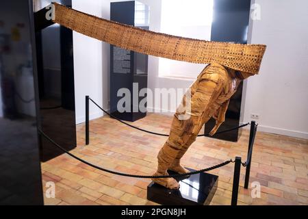 Ausstellung im Sklavenmarkt-Museum in Lagos, Portugal Stockfoto