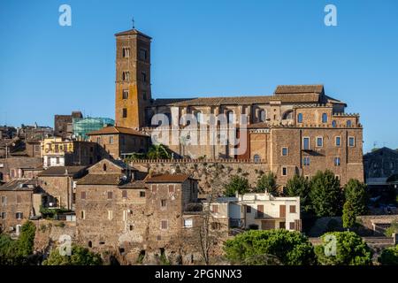 Italien, Latium, Sutri, Kathedrale Santa Maria Assunta im Sommer Stockfoto