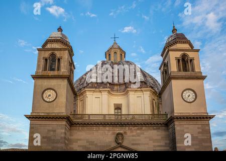 Basilika di Santa Margherita vor dem Himmel Stockfoto