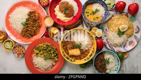 Peruanische Speisen am Büfetttisch verschiedene Gerichte, traditionelle peruanische Gourmetküche Stockfoto