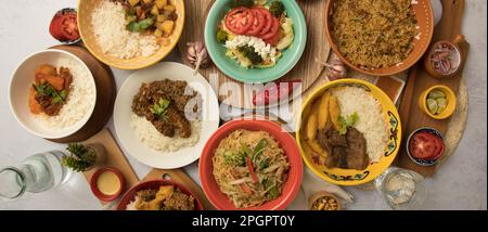 Peruanische Speisen am Büfetttisch verschiedene Gerichte, traditionelle peruanische Gourmetküche Stockfoto