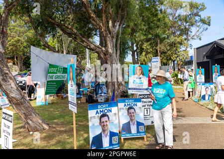 Freitag, 24. März 2023, Wahlkabine Mona Vale auf dem Sitz von Pittwater für die frühzeitige Abstimmung vor der NSW-Staatswahl 2023 am 25. März 2023 geöffnet, Pittwater wird von der Liberalen Partei gehalten, aber es wird erwartet, dass es zwischen Rory Amon, der liberalen Kandidatin, und Jacqui Scruby, dem türkisfarbenen, unabhängigen Martin Berry @ alamy Live News, zu einem ernsthaften Streit kommen wird. Stockfoto