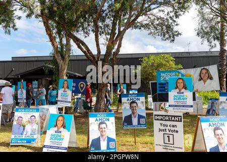 Freitag, 24. März 2023, Wahlkabine Mona Vale auf dem Sitz von Pittwater für die frühzeitige Abstimmung vor der NSW-Staatswahl 2023 am 25. März 2023 geöffnet, Pittwater wird von der Liberalen Partei gehalten, aber es wird erwartet, dass es zwischen Rory Amon, der liberalen Kandidatin, und Jacqui Scruby, dem türkisfarbenen, unabhängigen Martin Berry @ alamy Live News, zu einem ernsthaften Streit kommen wird. Stockfoto