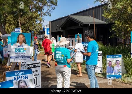 Freitag, 24. März 2023, Wahlkabine Mona Vale auf dem Sitz von Pittwater für die frühzeitige Abstimmung vor der NSW-Staatswahl 2023 am 25. März 2023 geöffnet, Pittwater wird von der Liberalen Partei gehalten, aber es wird erwartet, dass es zwischen Rory Amon, der liberalen Kandidatin, und Jacqui Scruby, dem türkisfarbenen, unabhängigen Martin Berry @ alamy Live News, zu einem ernsthaften Streit kommen wird. Stockfoto