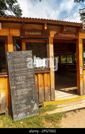 Camping Pichi Traful, Nahuel Huapi National Park, Seven Lakes Road, Ruta 40, Provinz Neuquén, Argentinien Stockfoto