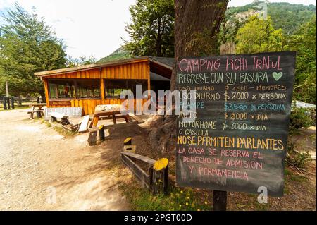 Camping Pichi Traful, Nahuel Huapi National Park, Seven Lakes Road, Ruta 40, Provinz Neuquén, Argentinien Stockfoto