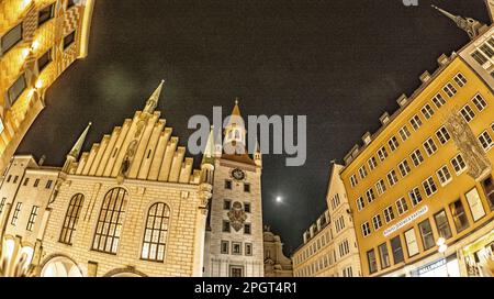 Typische Architektur, Straßenszene, München, Bayern, Deutschland, Europa Stockfoto