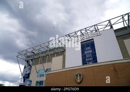 Aktenfoto vom 02. 04-2022 von Elland Road, die West Yorkshire Police geschlossen wurde, während sie eine Sicherheitsbedrohung untersuchen. Ausgabedatum: Freitag, 24. März 2023. Stockfoto